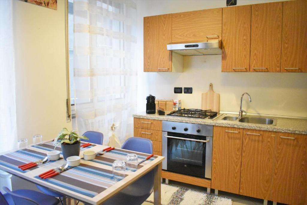 Guest House Manzoni Комо Екстериор снимка