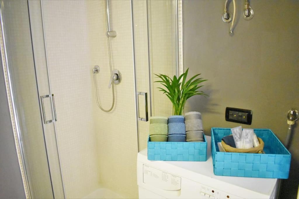 Guest House Manzoni Комо Екстериор снимка